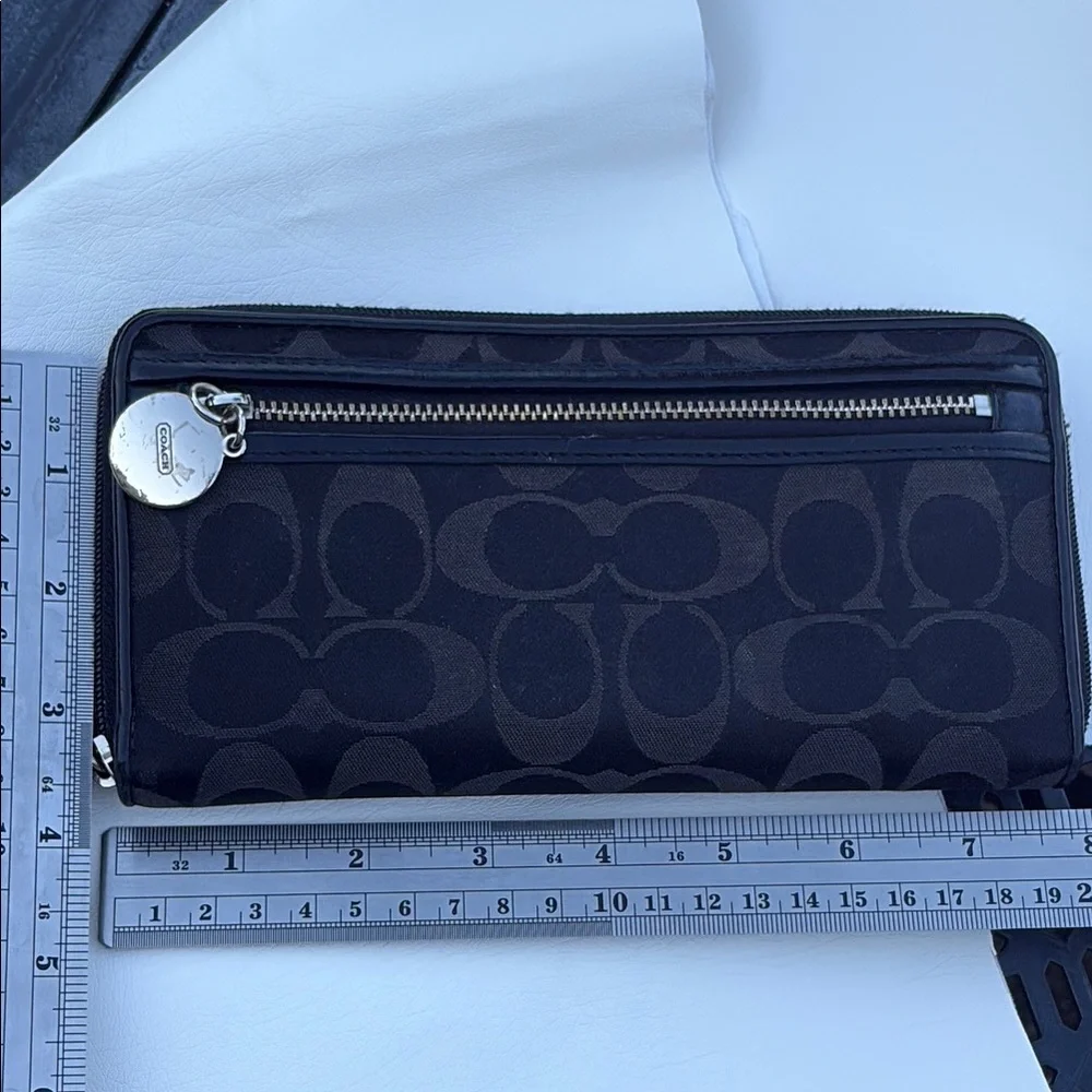 Coach Black on Black Signature Logo Canvas Wristlet Wallet Clutch GUC - Picture 10 of 16